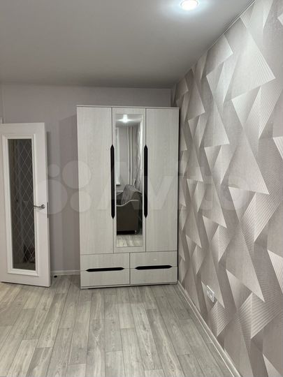 1-к. квартира, 42 м², 1/17 эт.