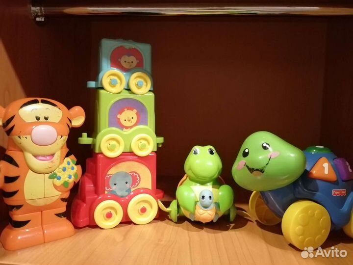 Развивающие игрушки Fisher-Price