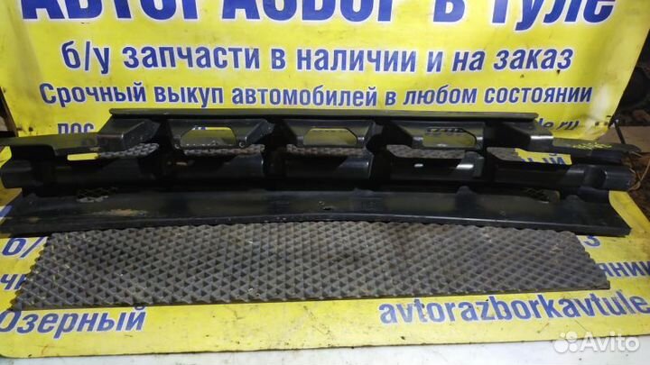 Усилитель бампера передний LADA Priora