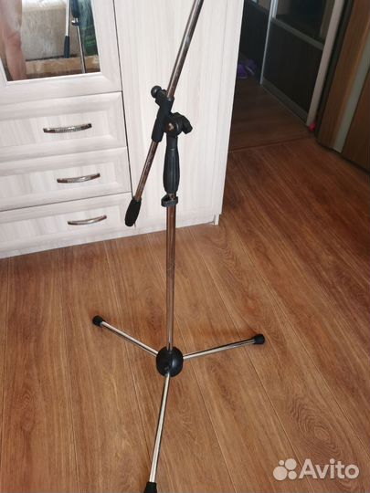 Стойка для микрофона фирмы Proel