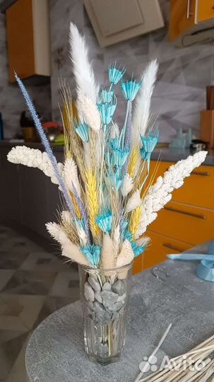 Композиция из сухоцветов