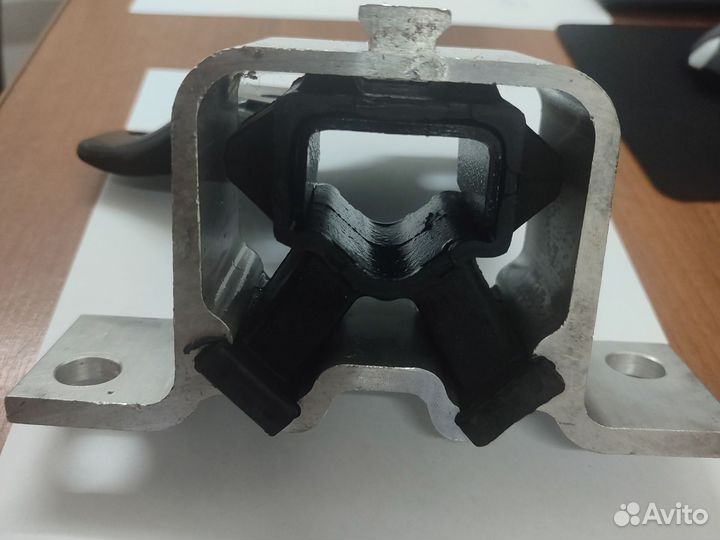 Опора двигателя/кпп Renault