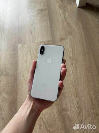 iPhone X, 64 ГБ