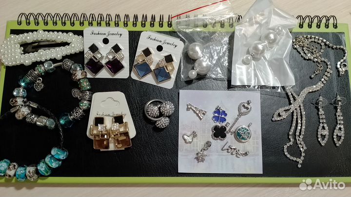 Бижутерия серьги и колье. Заколка пакетом