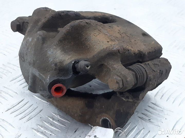 Суппорт передний правый Renault Scenic 1999