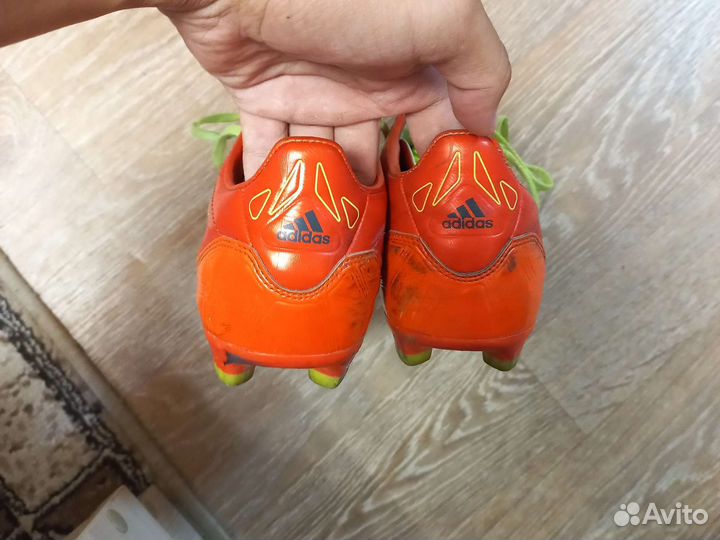 Футбольные бутсы adidas f30