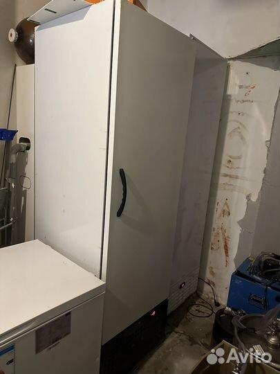 Морозильный шкаф