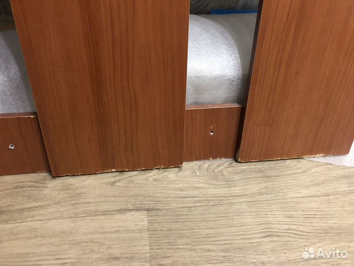 Вешалка настенная