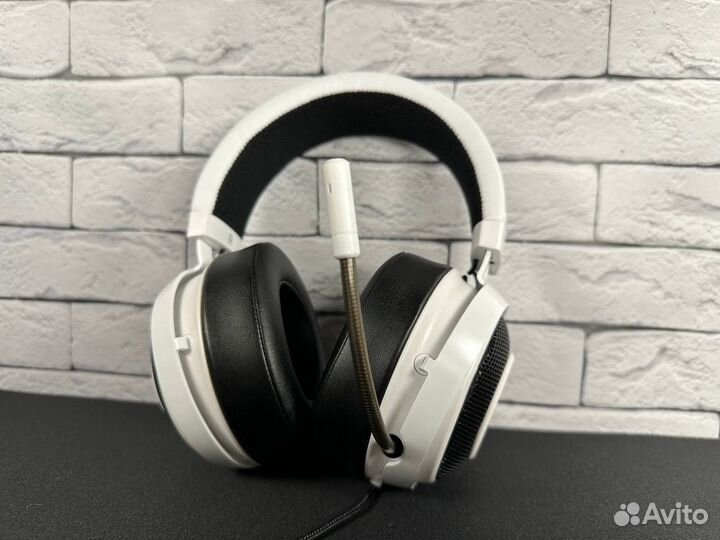 Razer Kraken Pro v2 (белые)