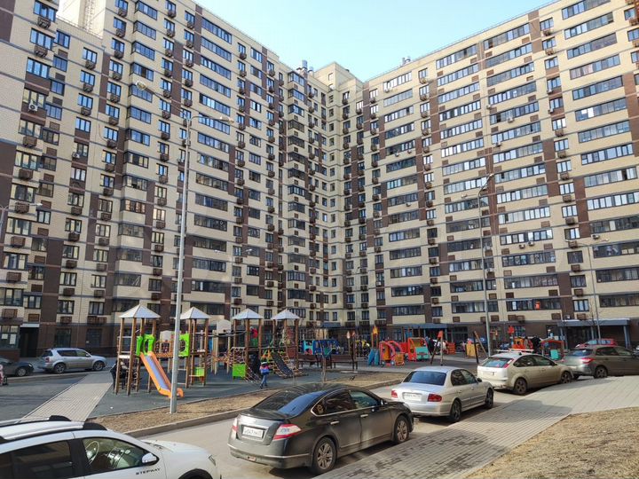 2-к. квартира, 57 м², 9/16 эт.