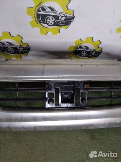 Бампер передний Toyota Town Ace