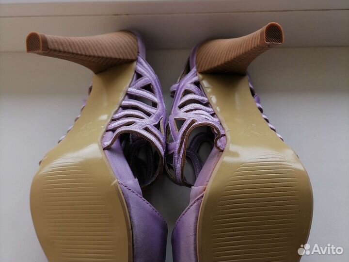 Босоножки р37