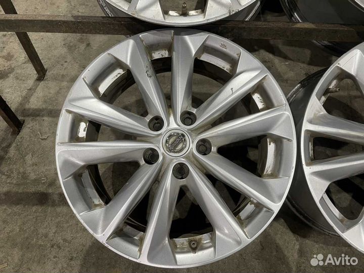 Диски литые nissan R17 5*114.3