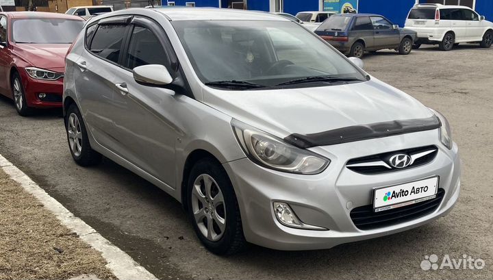 Hyundai Solaris 1.6 AT, 2011, 210 000 км