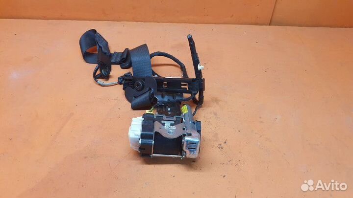 Ремень безопасности передний правый Ford Explorer