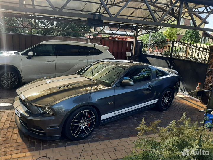 Ford Mustang 5.0 МТ, 2012, 180 000 км