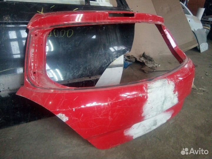 Опель астра H крышка багажника