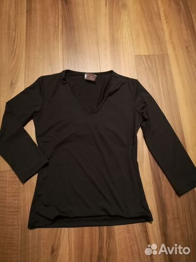 Кофта с v обрвзным вырезом