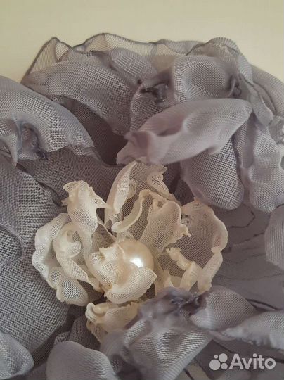 Брошь заколка цветок из ткани