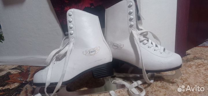 Коньки фигурные женские 35 размер