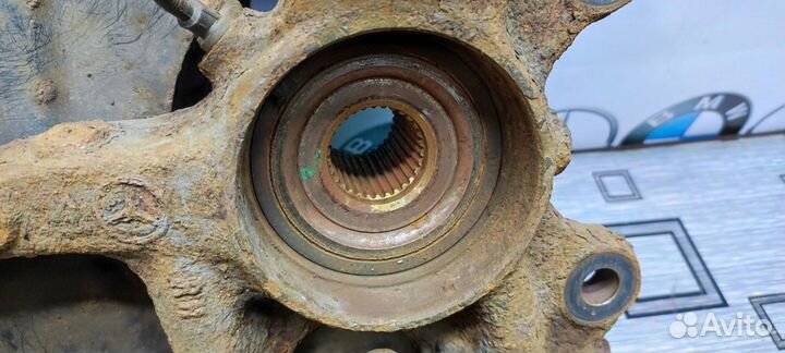 Поворотный кулак Mercedes W164
