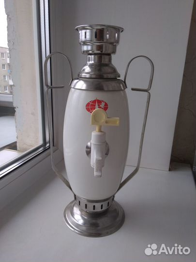 Сифон для газировки и колба для самовара