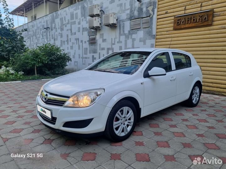Opel Astra, 2013
