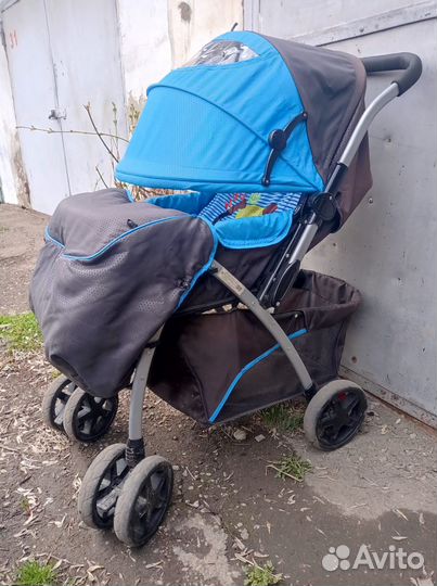 Прогулочная коляска
