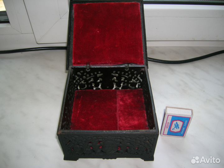 Большая чугунная шкатулка. Куса