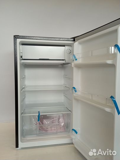 Холодильник maunfeld MFF83B