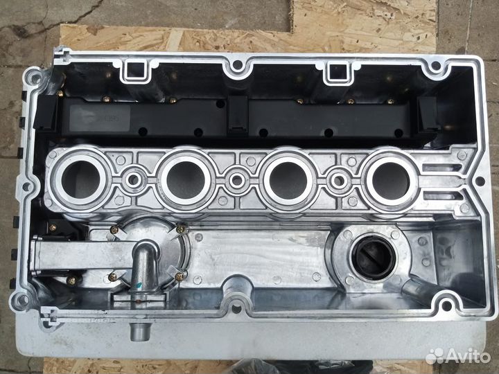 Алюминиевая крышка клапанов