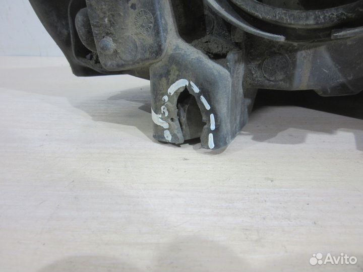 Фара левая Hyundai Starex H1