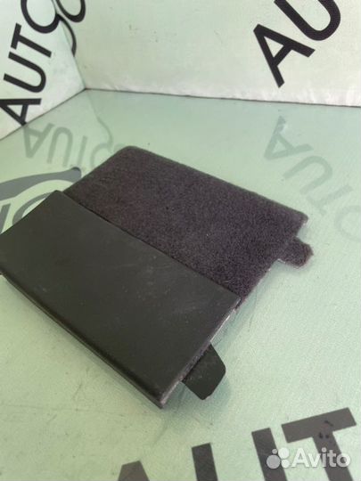 Накладка двери багажника Volkswagen Touareg 7L