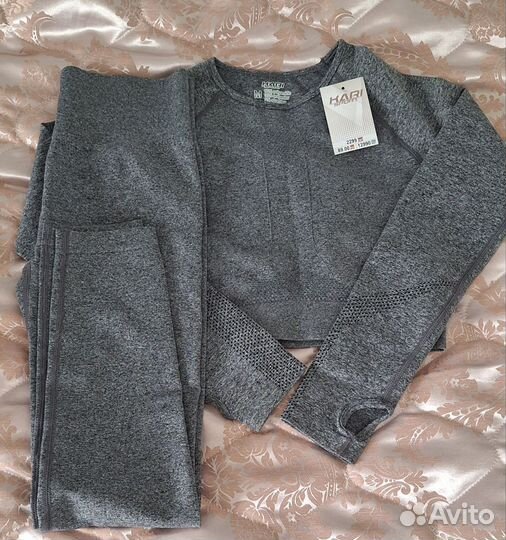 Спортивный костюм женский