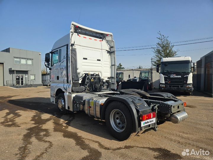 Sinotruk ZZ4257N324WE1, 2022