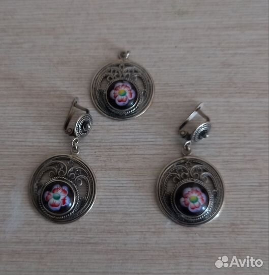 Комплект серьги и подвеска
