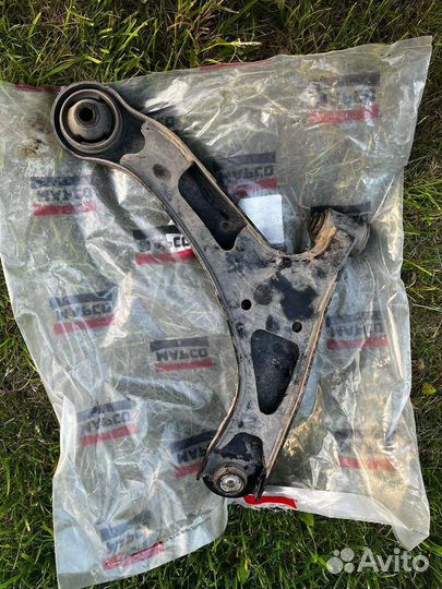 Б/У Рычаг (мун) Мооn (пер.лев.)