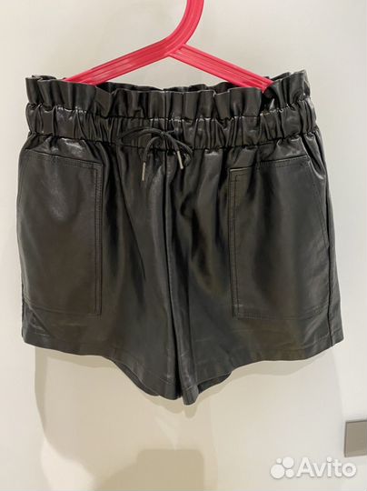 Шорты из эко кожи