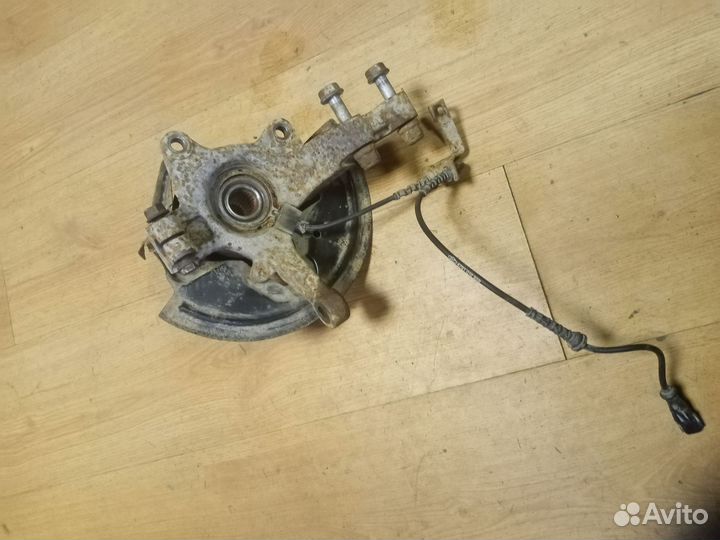 Правый поворотный кулак Лада Ларгус cross 21129