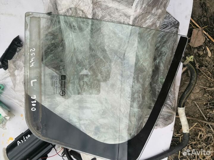 Стекло двери Chevrolet Cruze I (2009–2012)