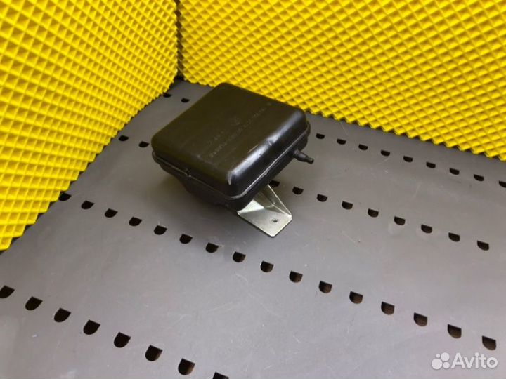 Вакуумный ресивер Mercedes-Benz S-Class W140