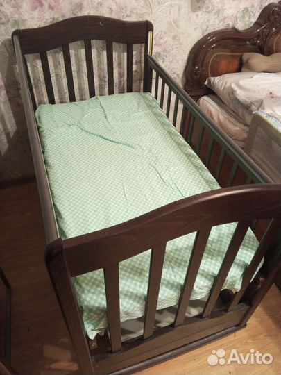 Детская кроватка