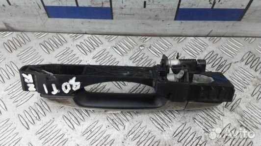 Ручка наружная задняя правая nissan navara D40 (80