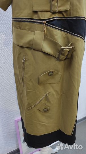 Платье с замками