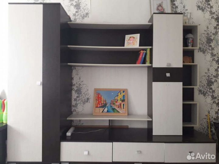 Стенка в гостиную бу