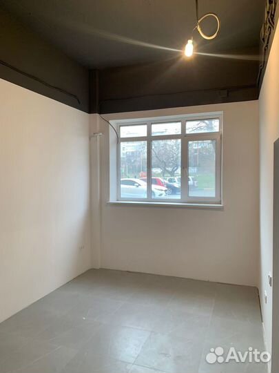 Покраска стен и потолков.Безводушная окраска