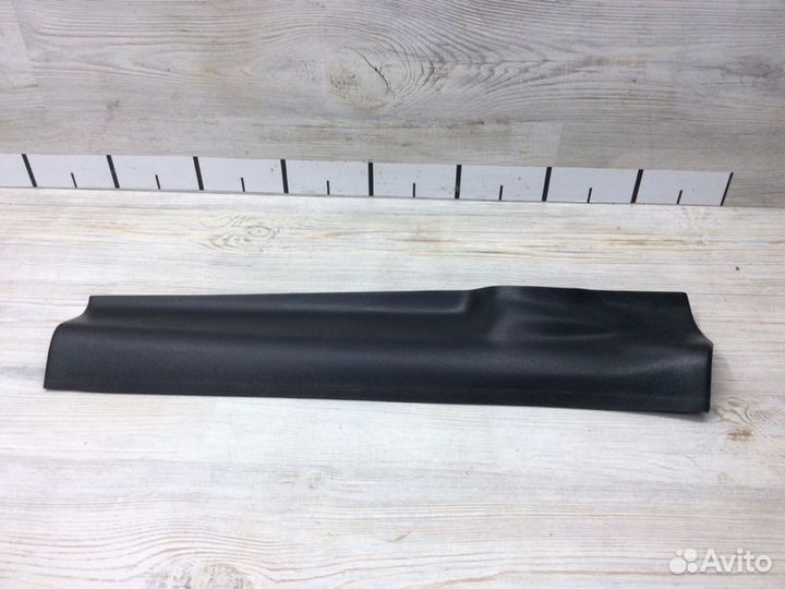 Накладка на порог внутренняя передняя левая