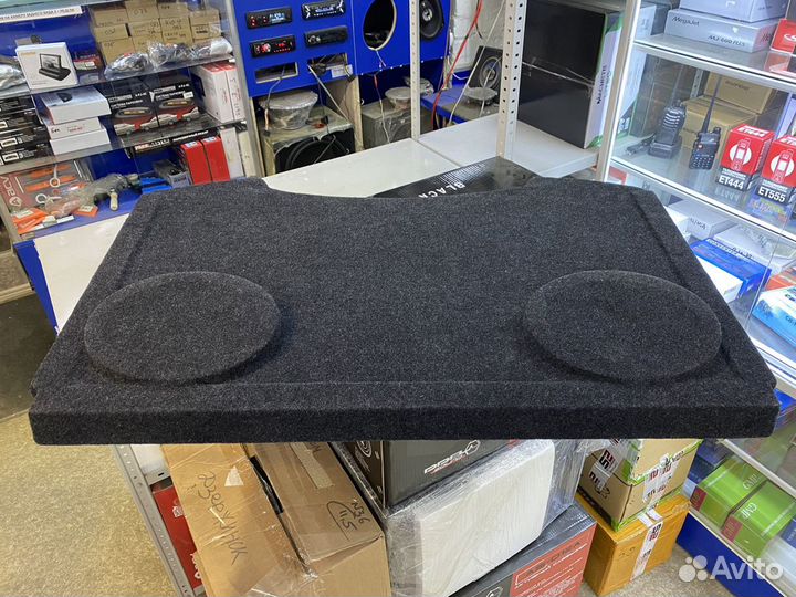 Акустическая полка Renault Sandero