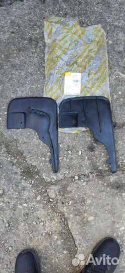 Брызговики универсальные