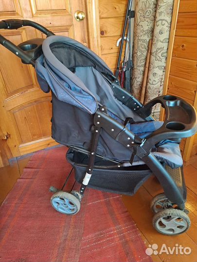 Прогулочная коляска